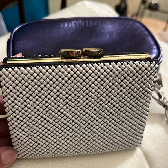 BOBBI BROWN mini wristlet dark blue pouch and white beaded coin porch. - Picture 13 of 16